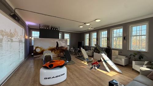 Showroom · Indoor